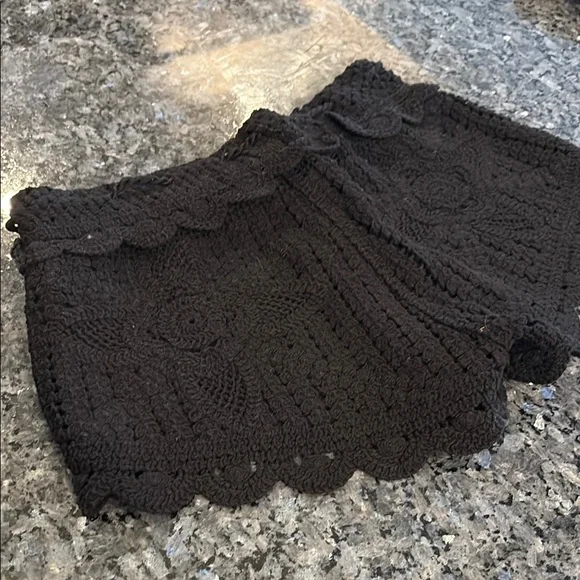 Black Bermuda Shorts with Elastic Waistband and Relaxed Fit - Picture 8 of 8